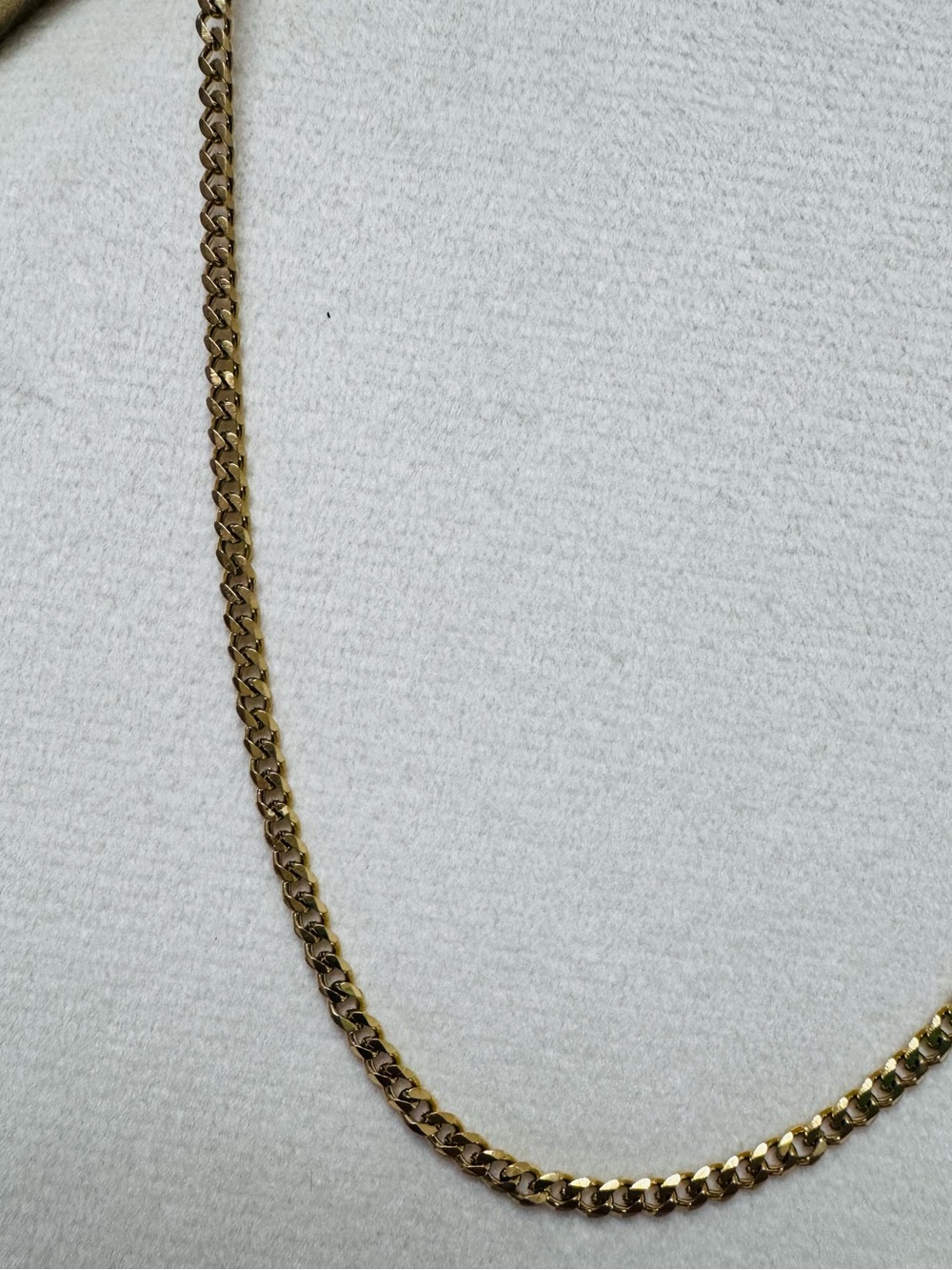Gold Women's Chain Necklace - Elegant Everyday Jewelry